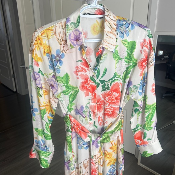 Zara Floral Dress - Picture 2 of 3